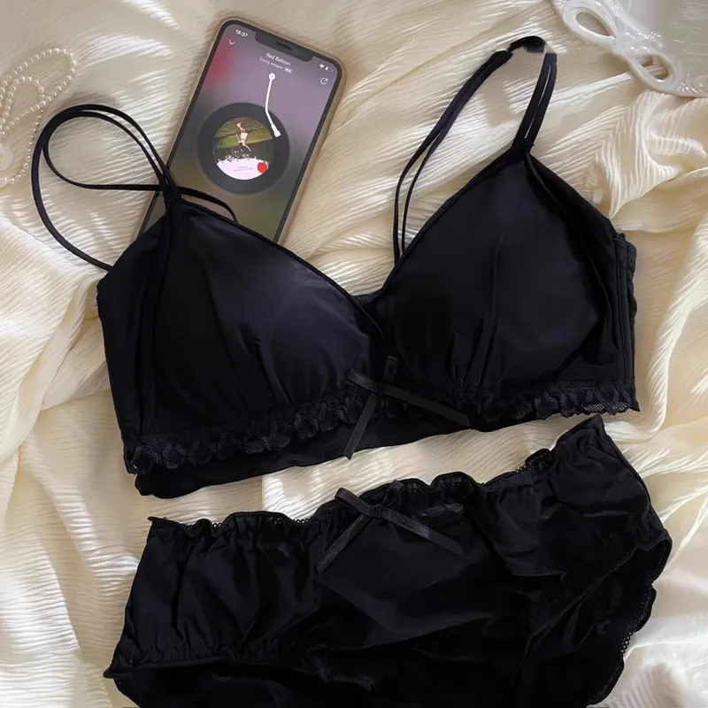 French thin cup girly lingerie no underwire small breast hold up no underwire sweet bra set