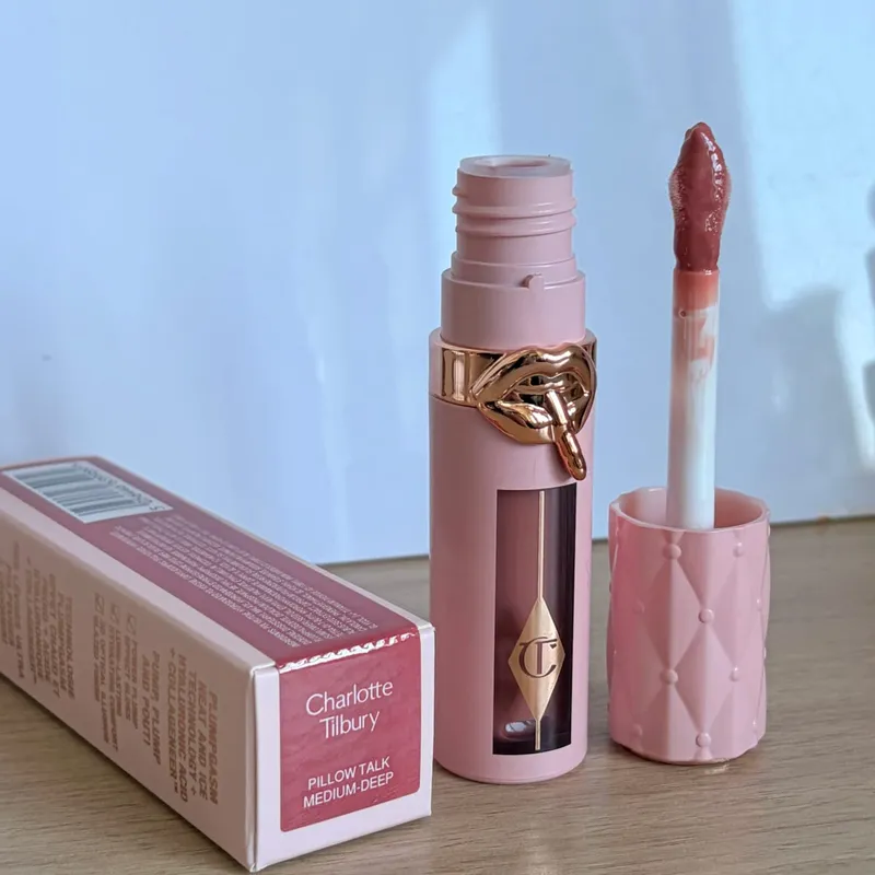 Conjuntos de maquiagem CT Batom Luz Rosa Médio Rosa Plumps Gloss Lip Tint em forma de coração Dois tons Blush Lip Liner Paleta de sombras