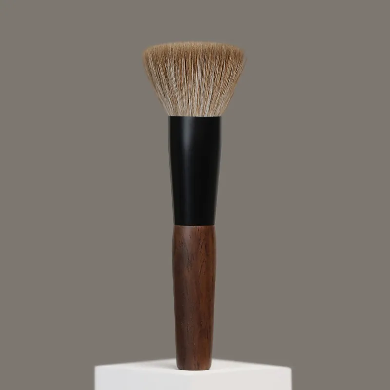 T108 pincéis de maquiagem profissionais feitos à mão, cabelo de cabra natural, pincel de pó facial curto, cabo de madeira de ébano, pincel de maquiagem
