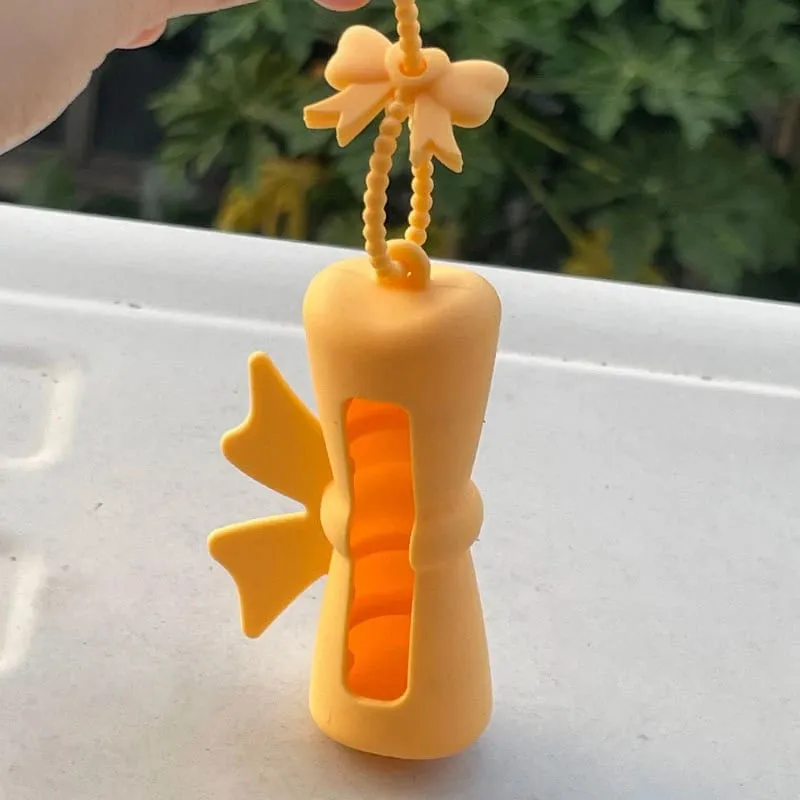 Novo arco doce forma de amendoim silicone batom capa chaveiros cor sólida saco de armazenamento batom leve titular bálsamo labial