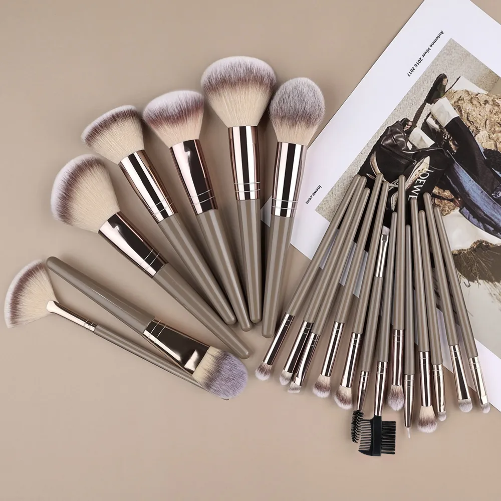 Conjunto de pincéis de maquiagem 3-20 peças, base, iluminador, sombra, blush, corretivo, ferramentas de beleza feminina, esponjas de beleza, polegar puff