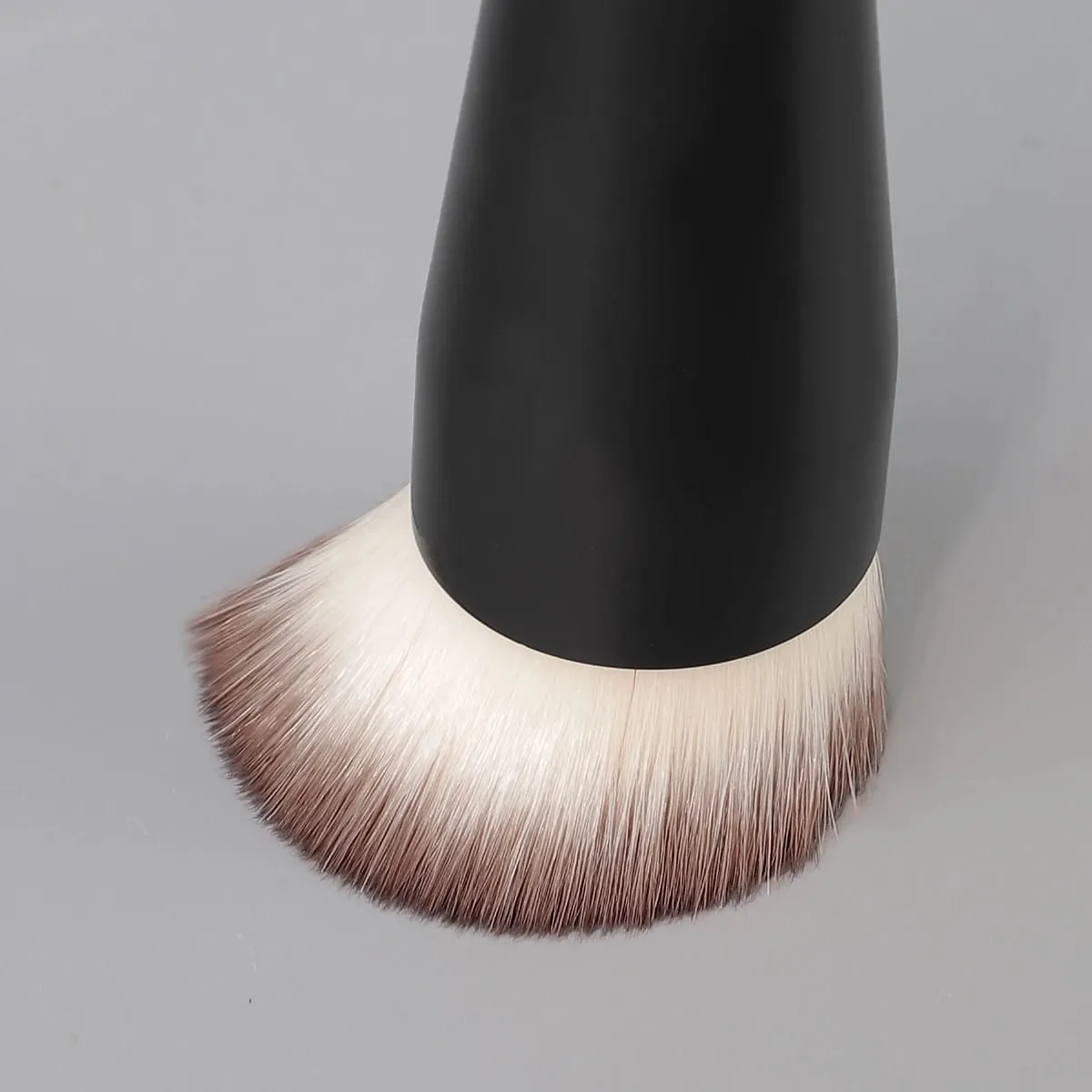 Pincéis de maquiagem para base, corretivo, ângulo, cobertura perfeita, círculo escuro sintético, creme líquido, cosméticos, pincel de contorno, ferramenta de beleza