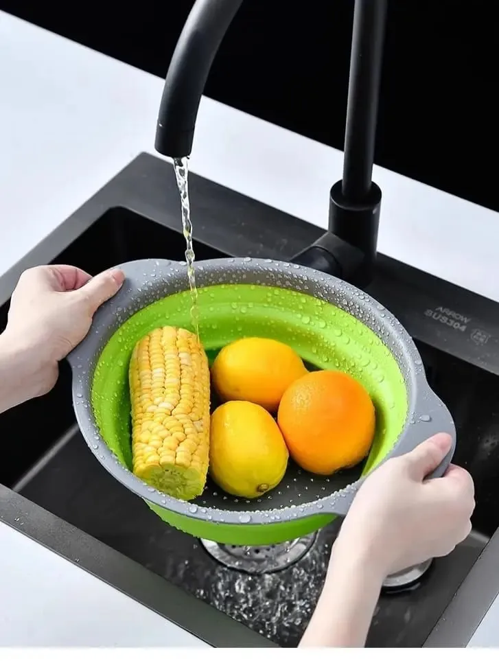 Green Single-Piece Collapsible Silicone Strainer - Multi-Purpose Colander for Pasta Fruits Vegetables Kitchen Travel