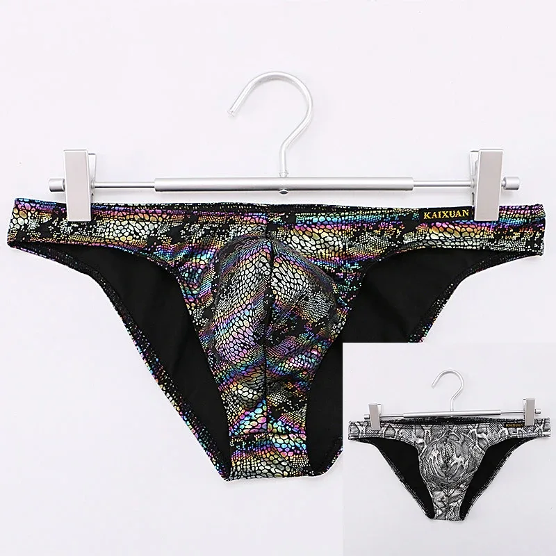 Cuecas masculinas estampadas de pele de cobra com bolsa de protuberância sexy cueca de biquíni confortável da marca WANGJIANG