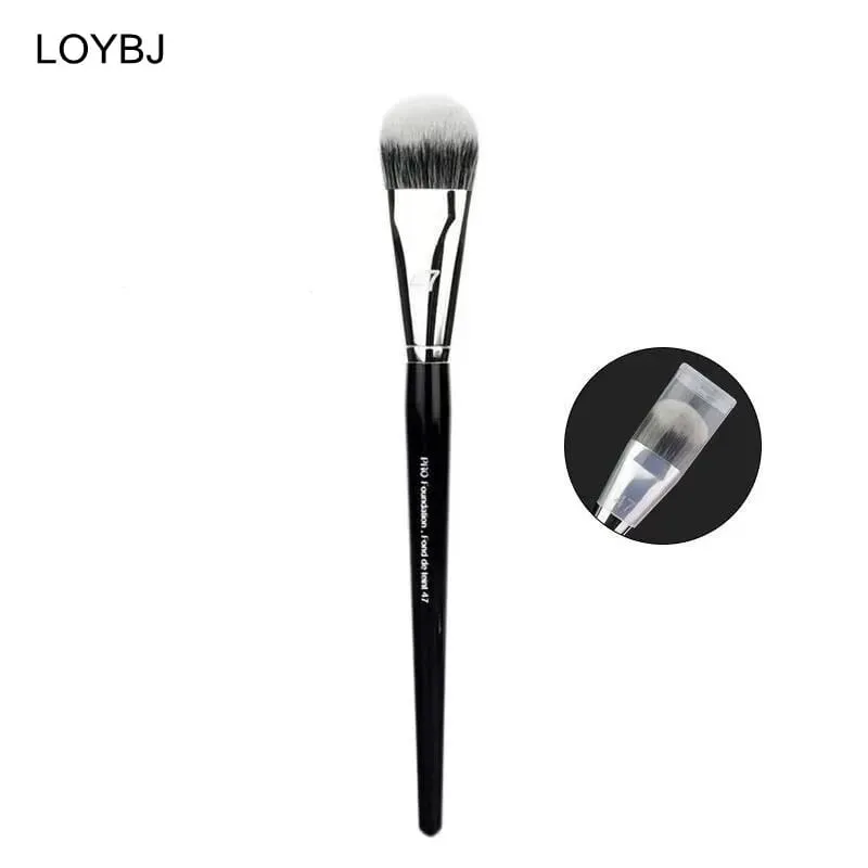47 Pincel de base em ângulo chanfrado com cobertura de plástico Pincel de maquiagem para creme BB de base líquida profissional 1/2/3/4/5 PCS