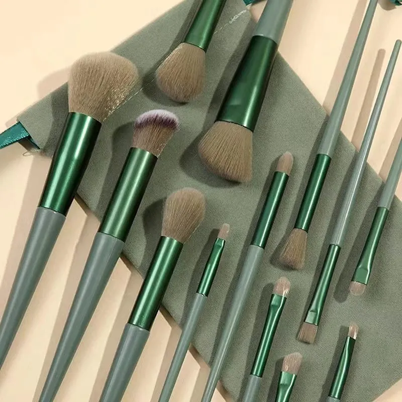 8/13PcsMakeup Brush Set Fluffy Professiona Cosmetic Foundation Powder Eyeshadow Kabuki Make Up Brush Beauty Tool Makeup.