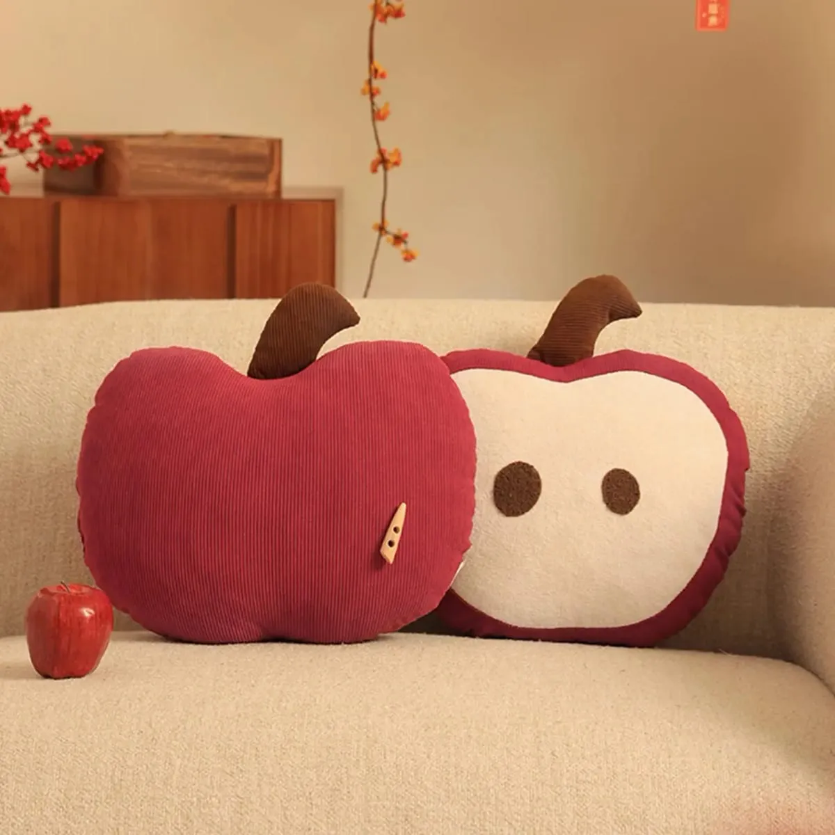 Travesseiro em forma de maçã vermelha, almofada de pelúcia macia para sofá, quarto, novidade, decorativa, descanso para leitura, presentes de natal