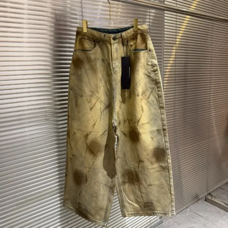 Latui Atelier 高品質 ROSE 染色和做舊刺繡牛仔褲，喇叭褲管設計牛仔褲