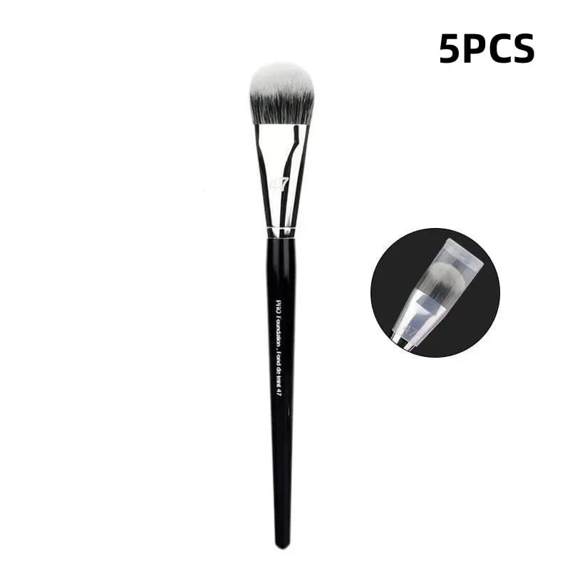 47 Pincel de base em ângulo chanfrado com cobertura de plástico Pincel de maquiagem para creme BB de base líquida profissional 1/2/3/4/5 PCS