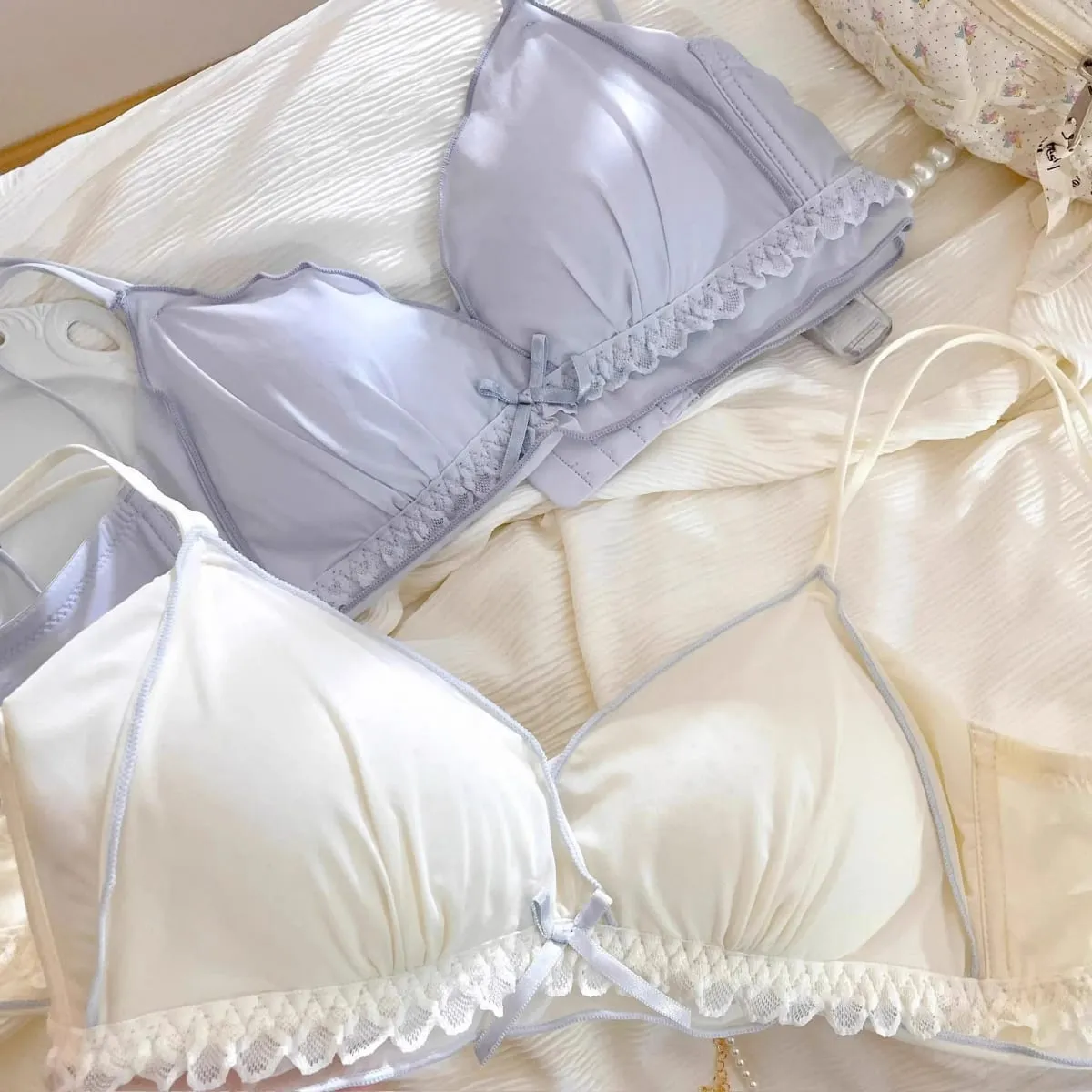 French thin cup girly lingerie no underwire small breast hold up no underwire sweet bra set