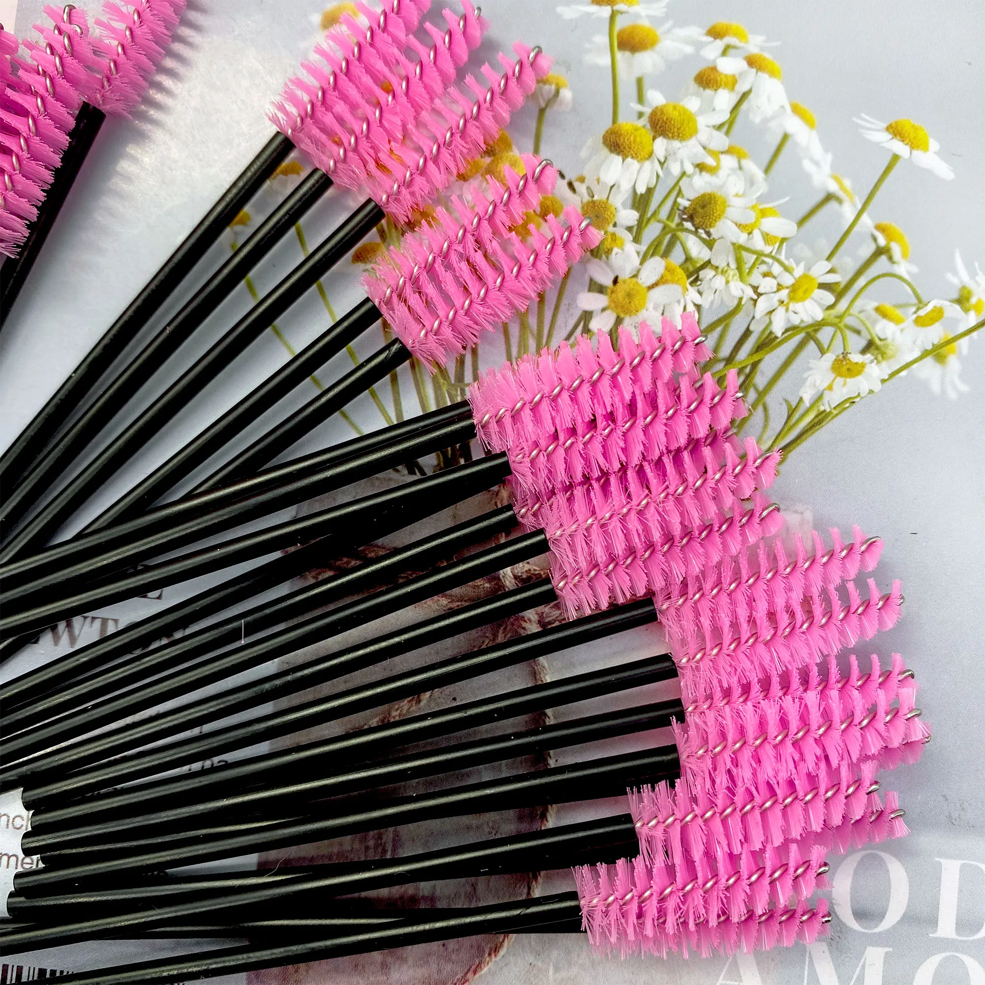 500pcs Mascara Wands Disposable Eyebrow Eyelash Brushes Eyelash Spoolies Applicator for Eyelash Extension Makeup Tool