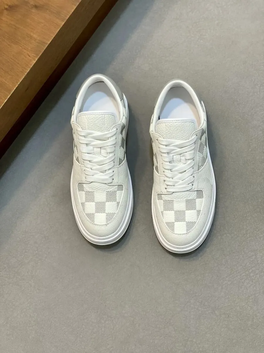 Tênis de skate de couro grão baixo cinza branco xadrez estampa retalhos antiderrapante sola de borracha mínimo versátil sapatos de caminhada diária