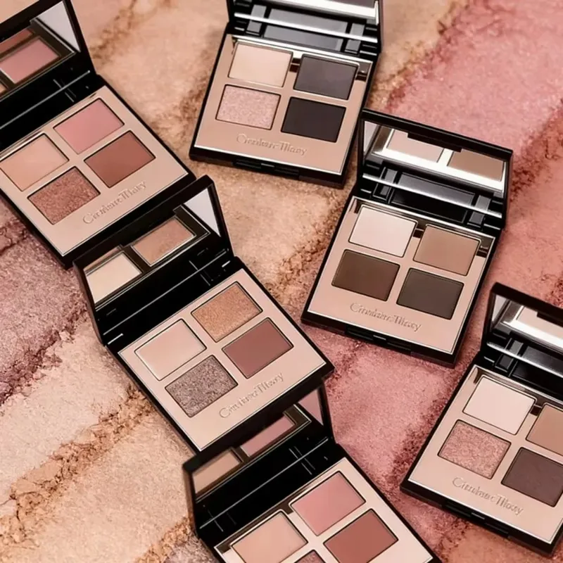Charlotte Tilbury Hollywood Flawless Liquid Highlighter hidrata a pele Paleta luxuosa com acabamentos metálicos brilhantes e acetinados