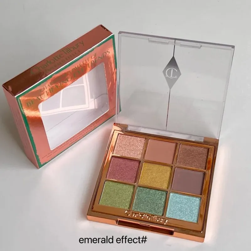 Charlotte Tilbury Hollywood Flawless Liquid Highlighter hidrata a pele Paleta luxuosa com acabamentos metálicos brilhantes e acetinados