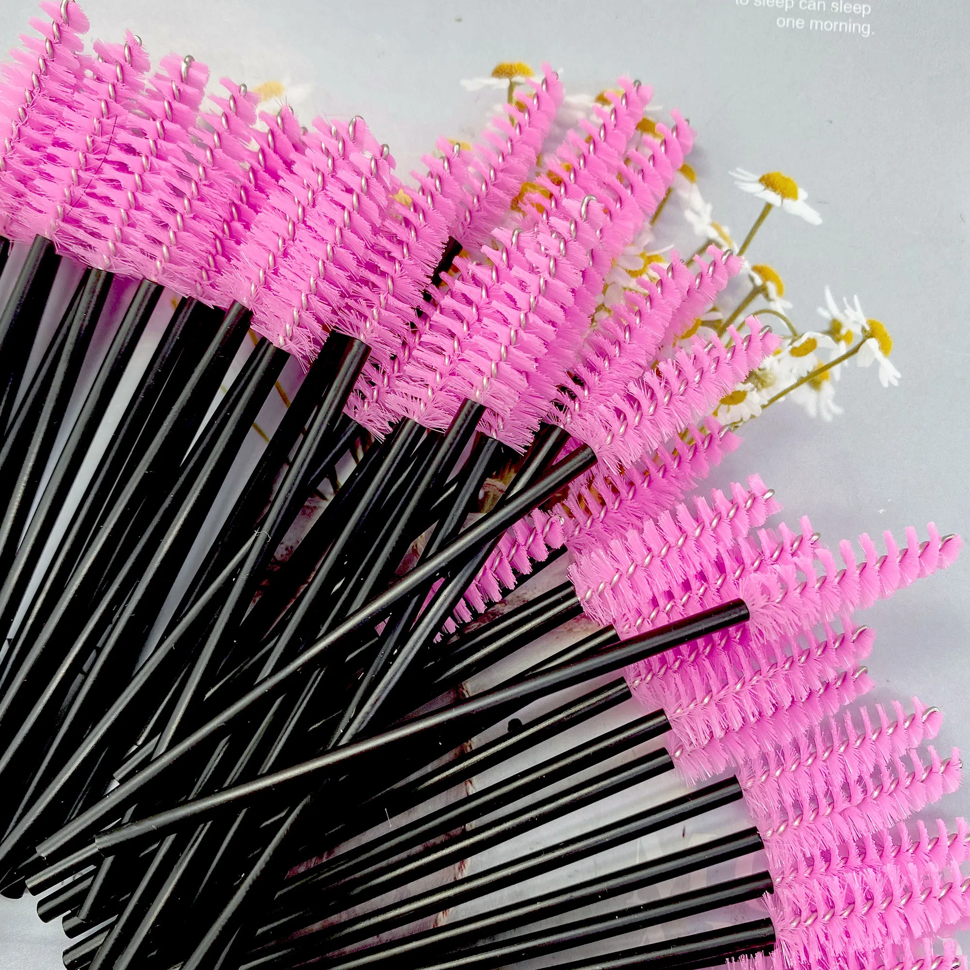 500pcs Mascara Wands Disposable Eyebrow Eyelash Brushes Eyelash Spoolies Applicator for Eyelash Extension Makeup Tool