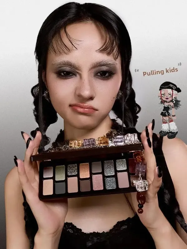 Chéeryep 彩妝組 16 色眼影調色盤固體唇彩化妝品| SHOPBOP固體唇彩全套化妝品套裝