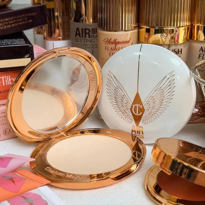 Charlotte Tilbury 霧面定妝粉餅 4 色粉底液好萊塢無瑕濾鏡 CT 化妝包禮品化妝品 — image 4