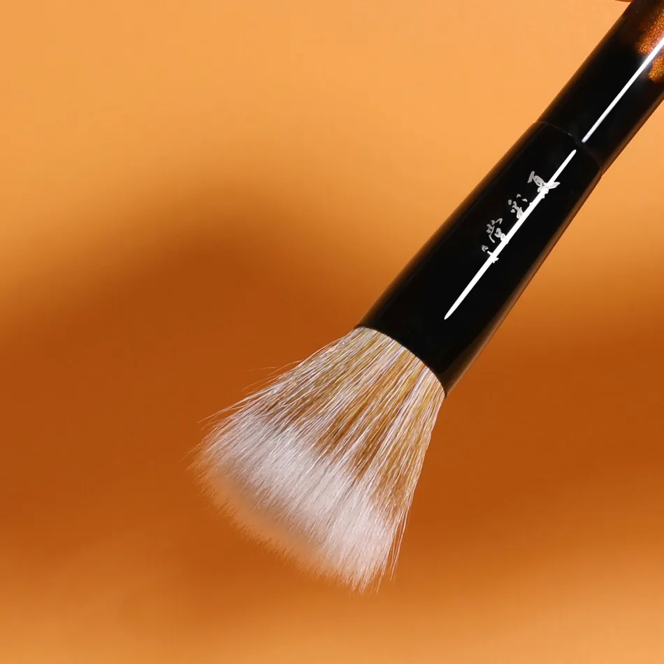 DS14 Professional Handmade Make Up Brush Medium Flat Top Stippling Blush Brush Soft Goat Hair Raw Lacquer Handle Makeup Brushes
