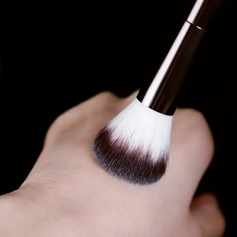 Pincel de maquiagem único, fibra sintética marrom, multifuncional, pó, blush, cabo de alumínio completo, ferramenta de maquiagem profissional, 1 peça