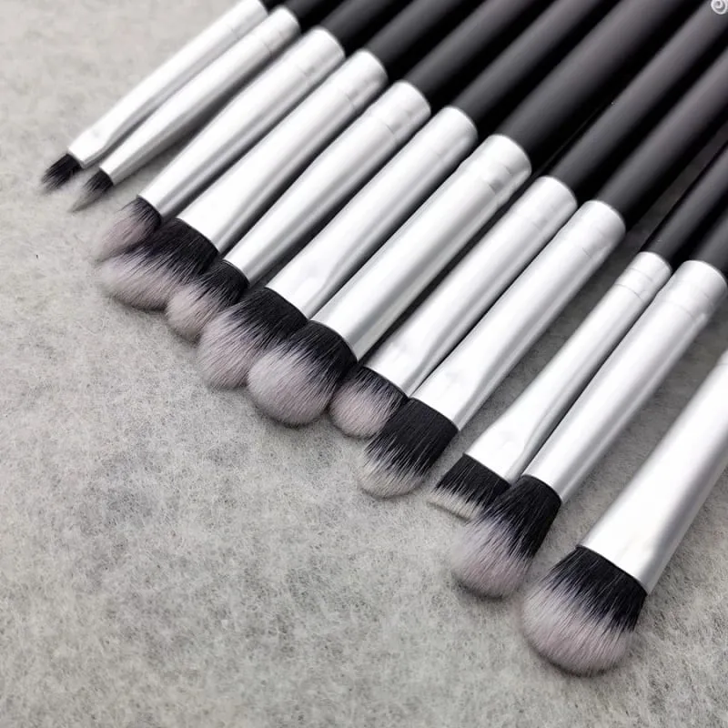 Conjunto de pincéis de maquiagem Sylyne Kit de pincéis de maquiagem profissional de 18 peças