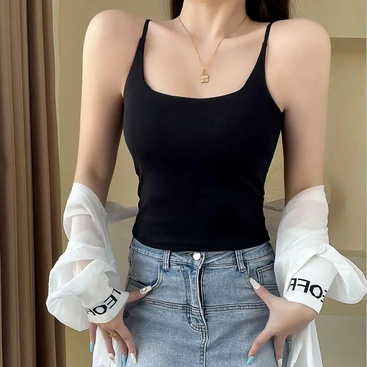 Básico sólido camis casual sem mangas cinta de espaguete colheita topo quadrado pescoço regatas com sutiã embutido y2k roupas femininas verão — image 3