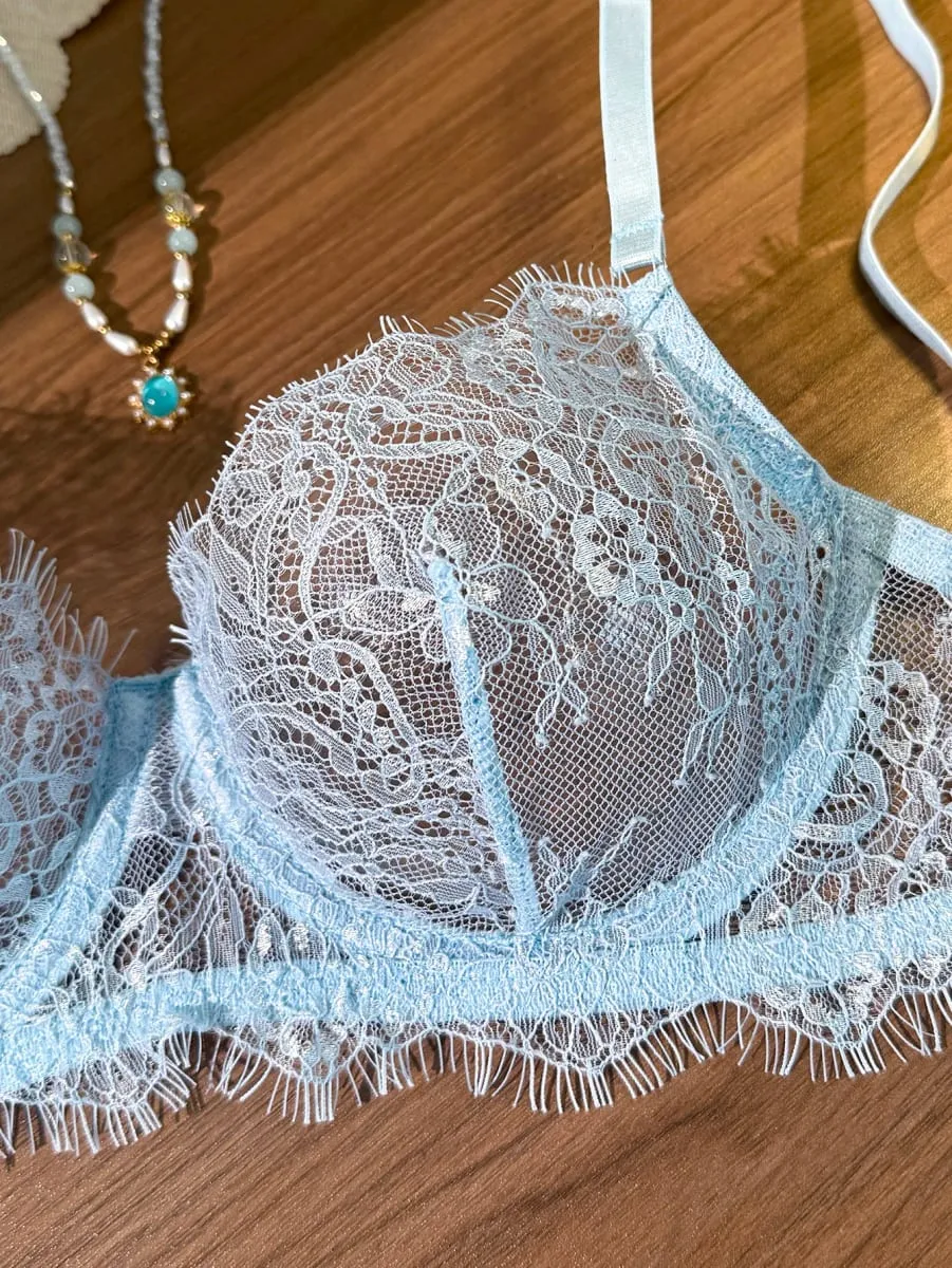 Conjunto de sutiã e calcinha de renda fina estilo básico feminino sem costura camada única roupa íntima confortável