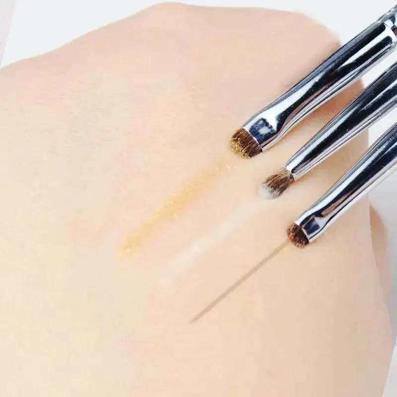3pcs Small Eyeshadow Brushes with Silver Handle for Detailed Blending Smokey Eyeliner Makeup Professional Cosmetic Brush Set