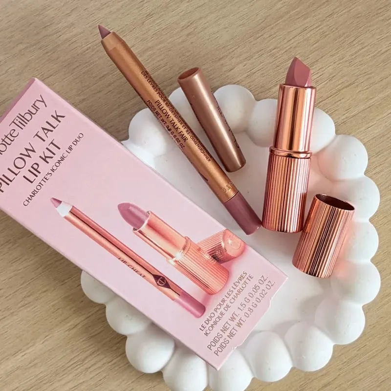 Conjuntos de maquiagem CT Batom Luz Rosa Médio Rosa Plumps Gloss Lip Tint em forma de coração Dois tons Blush Lip Liner Paleta de sombras