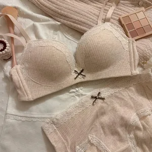 Sweet Girl Lace Edge virágos melltartó szett női nem acél gyűrűs szépség vissza, acélkarika nélkül, megereszkedett fehérnemű pamut kényelmes melltartó