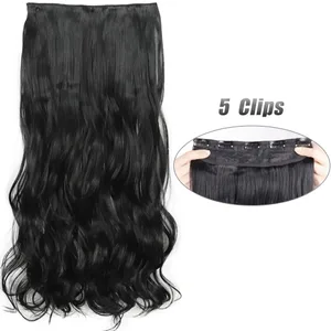 Ondulati lunghi 5 Clip nelle estensioni dei capelli Posticci in fibra sintetica 22/32 '' Biondo nero Colore misto Capelli finti Uso quotidiano